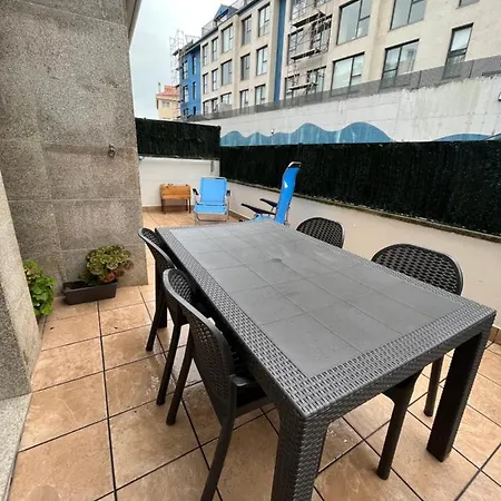 Con Terraza,2 Min De La Playa, Apartment *